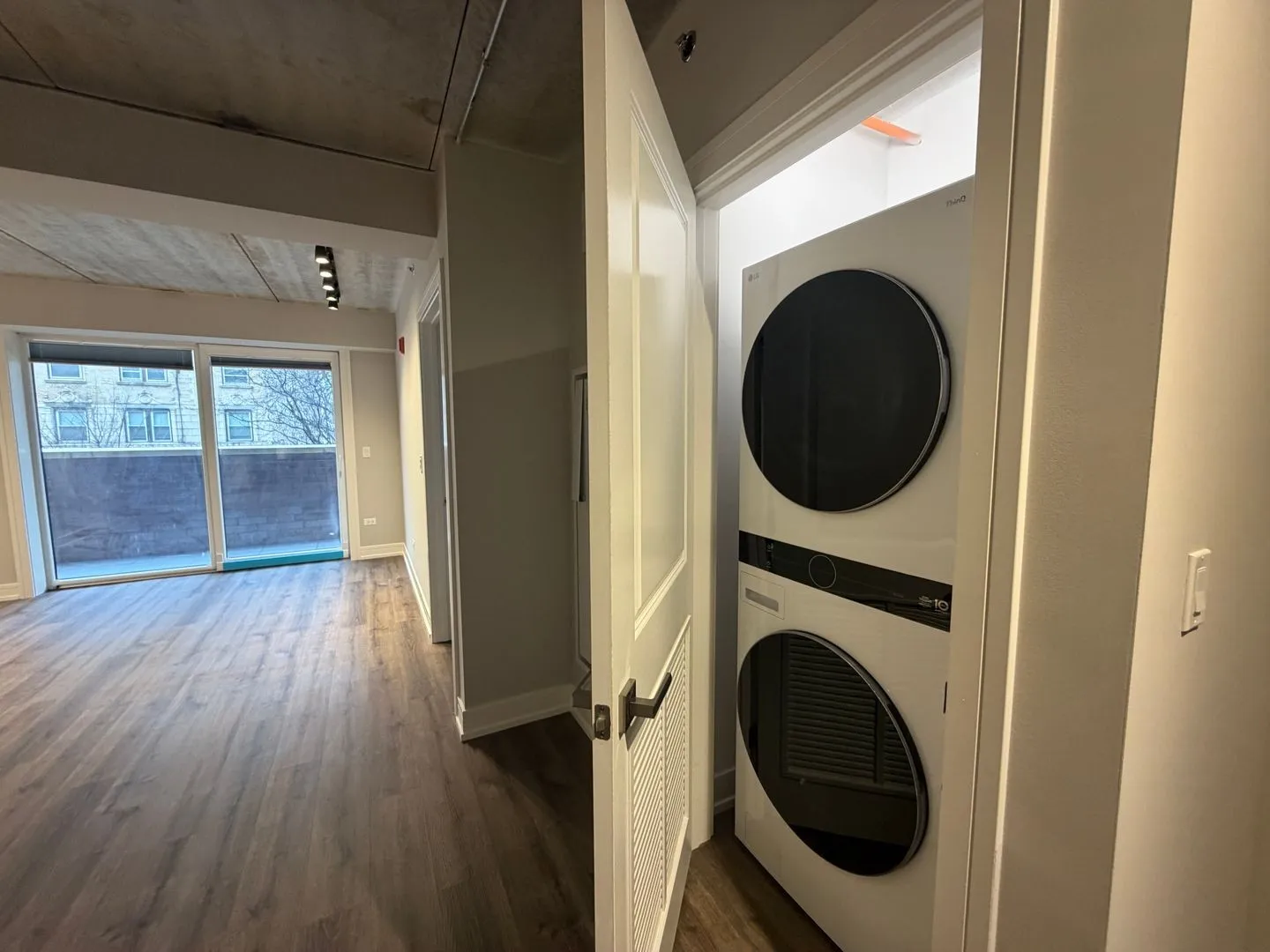 952 W Carmen Ave, ,  60640, USA 60640-unit#952-303-Chicago-IL