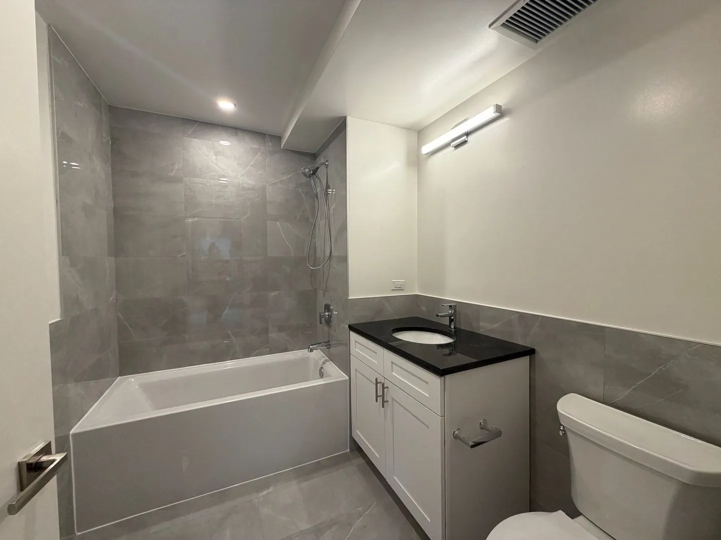 952 W Carmen Ave, ,  60640, USA 60640-unit#952-211-Chicago-IL