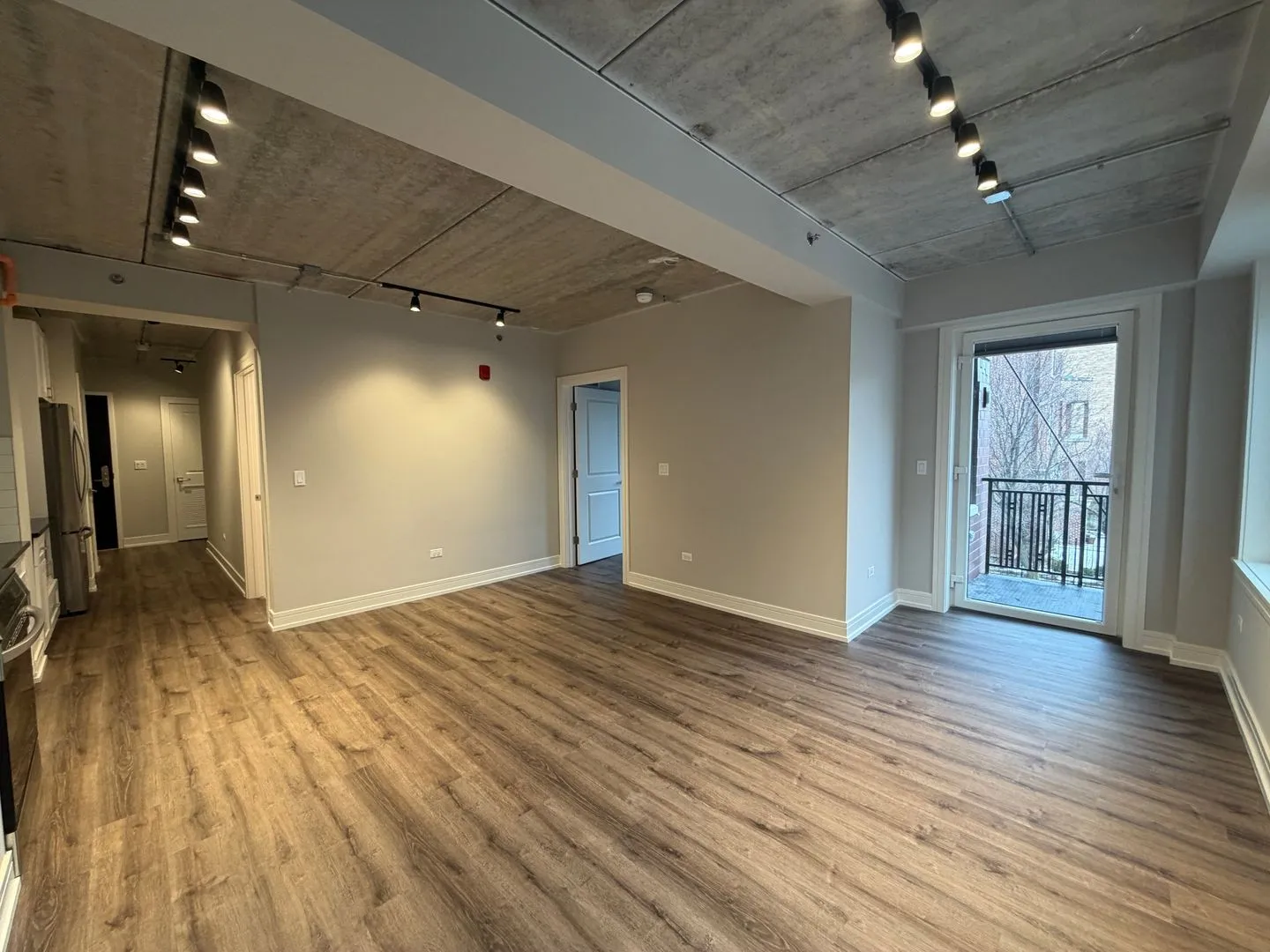 952 W Carmen Ave, ,  60640, USA 60640-unit#952-205-Chicago-IL