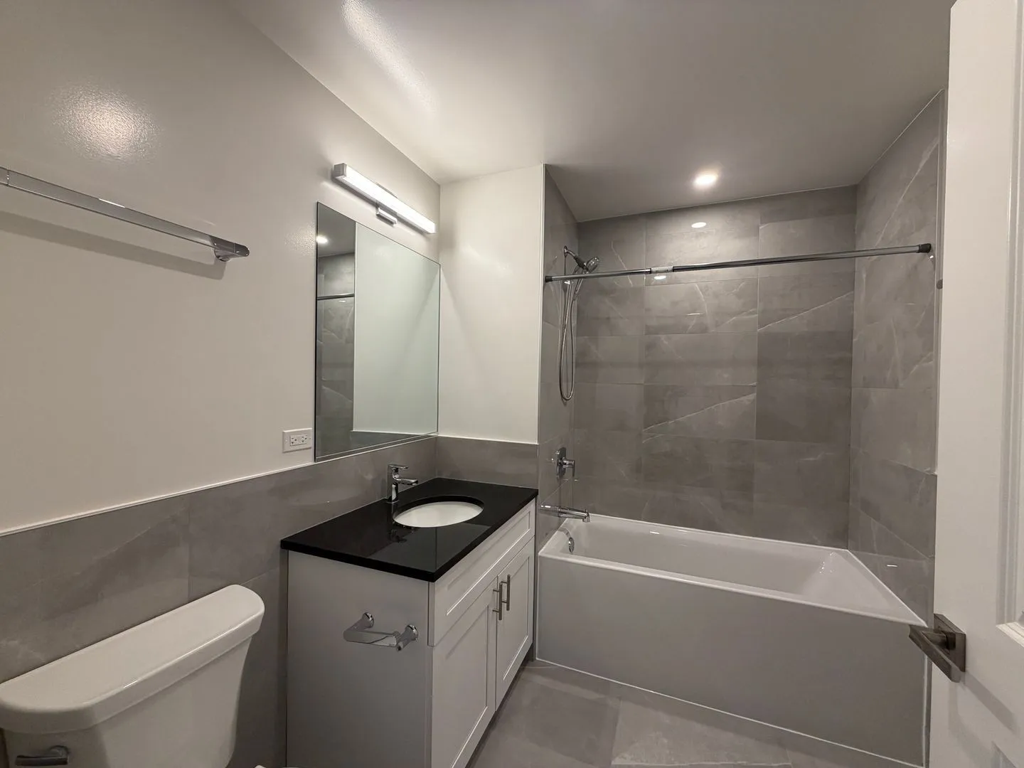 952 W Carmen Ave, ,  60640, USA 60640-unit#607-Chicago-IL