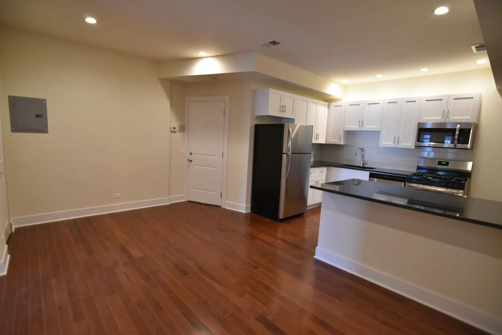 3230 N Clark St, ,  60657, USA 60657-unit#3230-2R-Chicago-IL