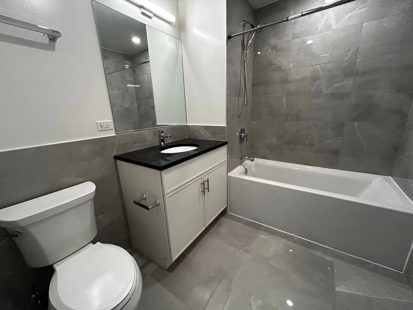 952 W Carmen Ave, ,  60640, USA 60640-unit#709-Chicago-IL