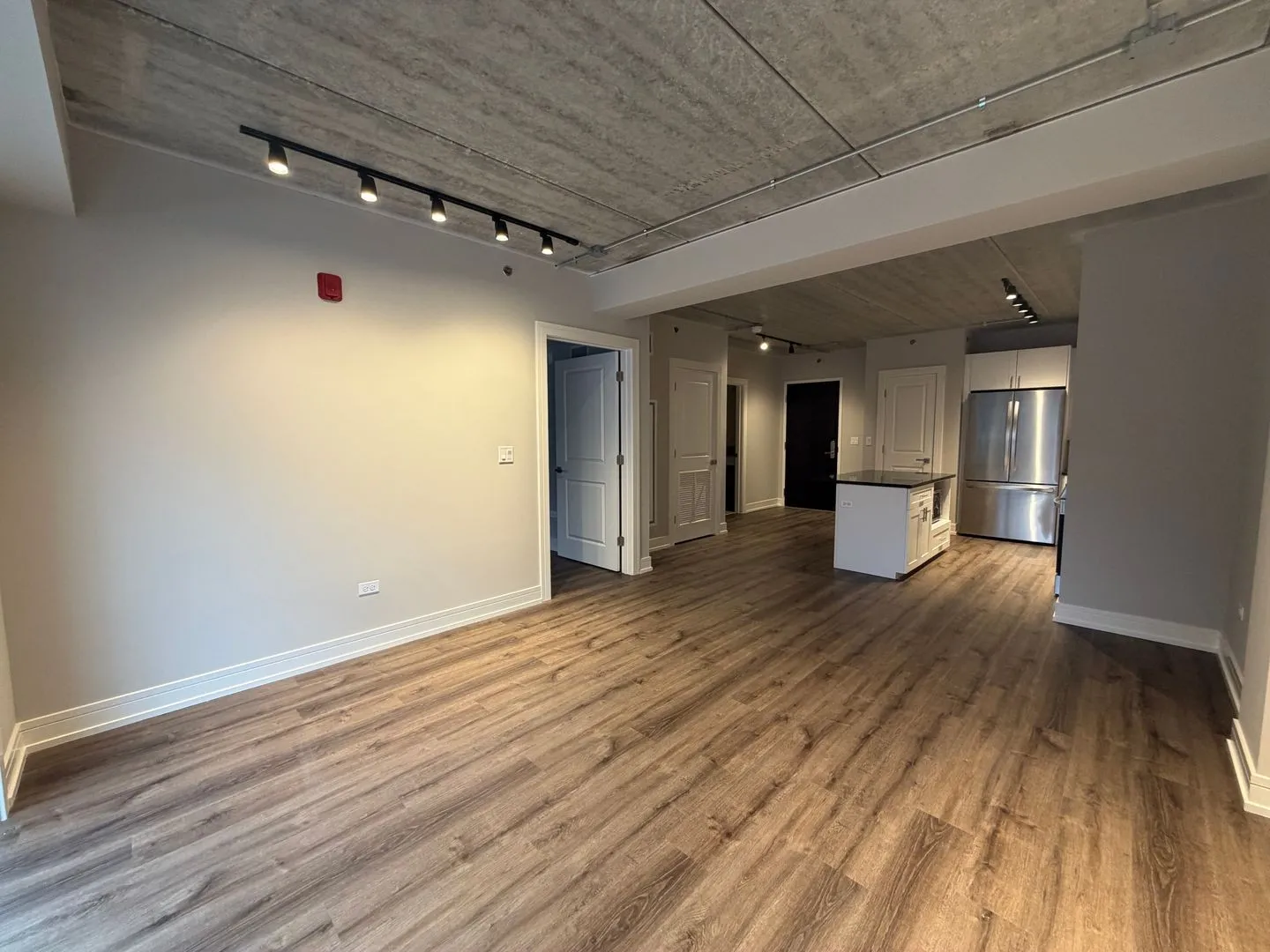 952 W Carmen Ave, ,  60640, USA 60640-unit#952-303-Chicago-IL