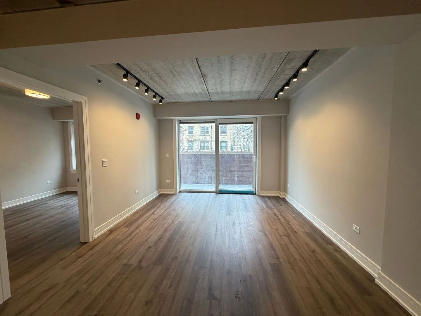 952 W Carmen Ave, ,  60640, USA 60640-unit#952-304-Chicago-IL