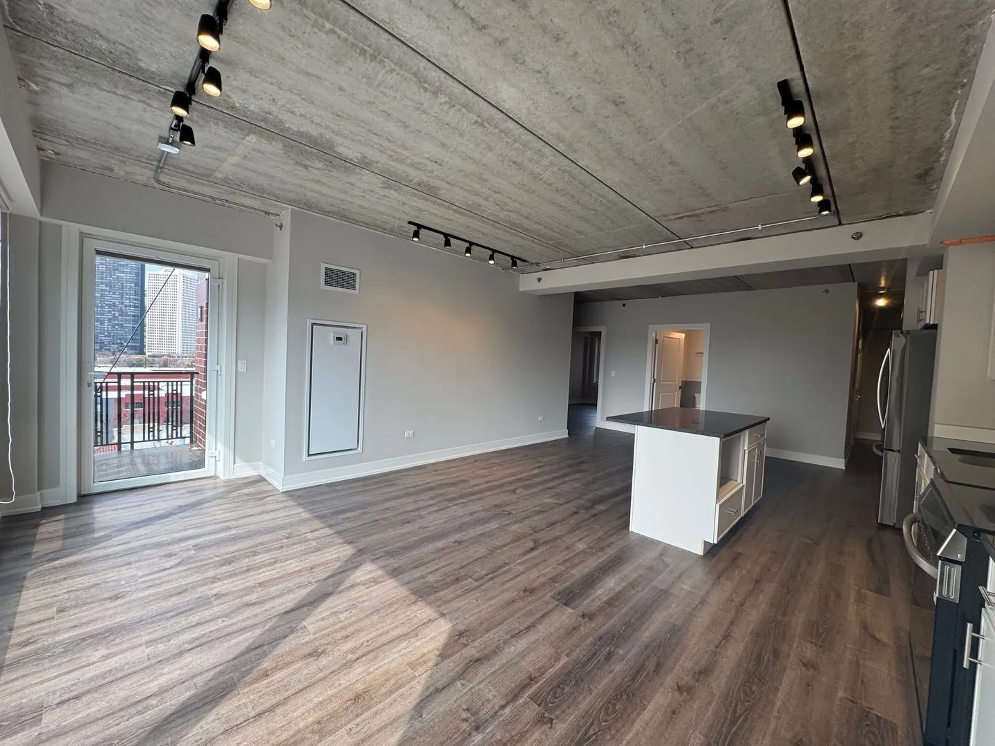 952 W Carmen Ave, , 60640, USA 60640-unit#952-802-Chicago-IL