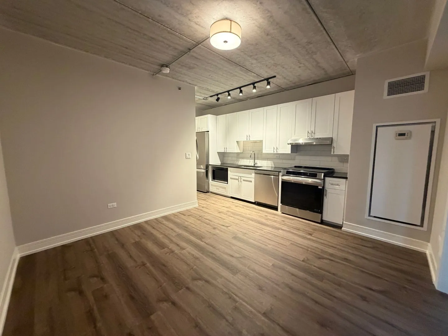 952 W Carmen Ave, ,  60640, USA 60640-unit#952-201-Chicago-IL