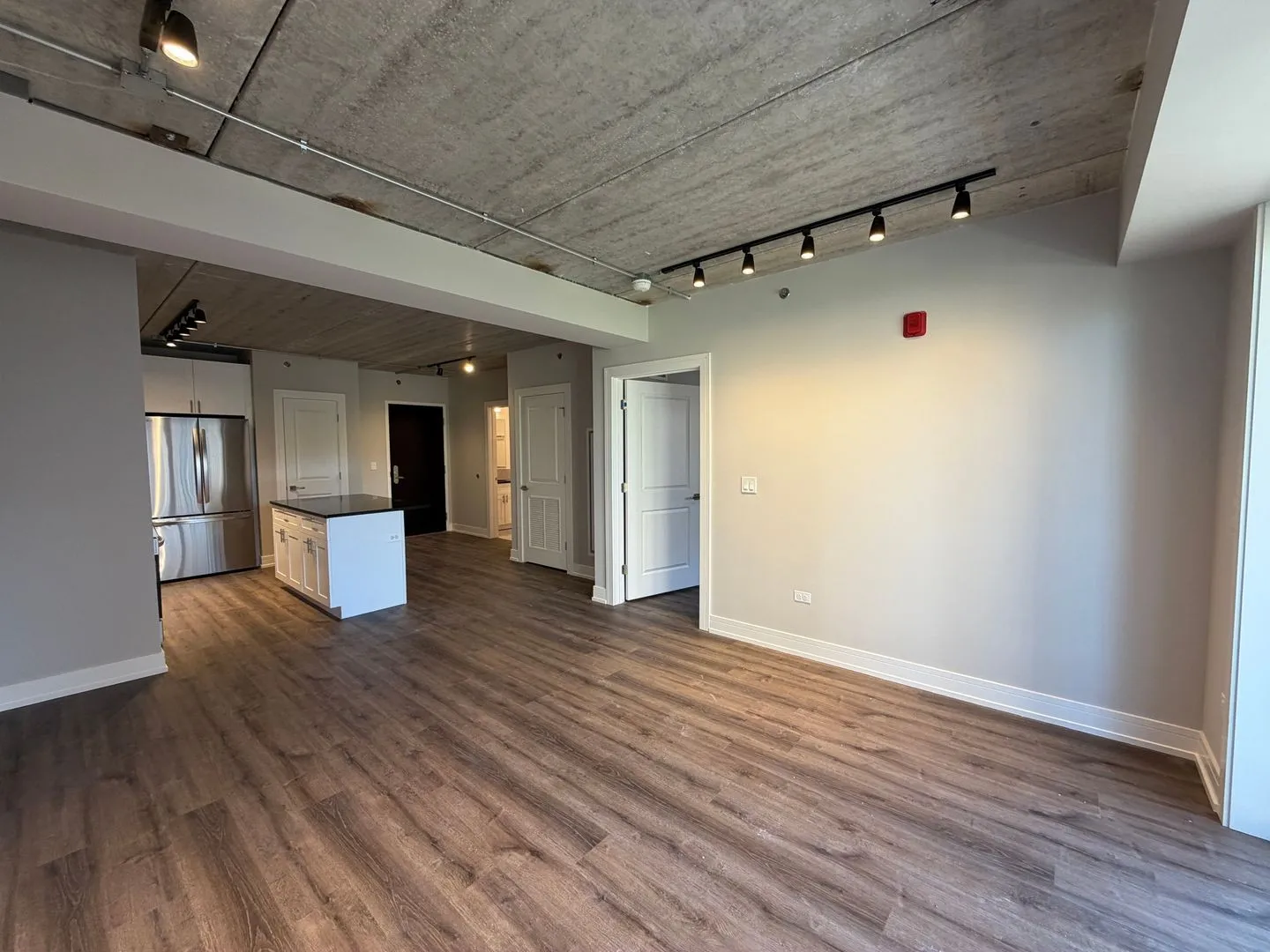 952 W Carmen Ave, ,  60640, USA 60640-unit#952-504-Chicago-IL