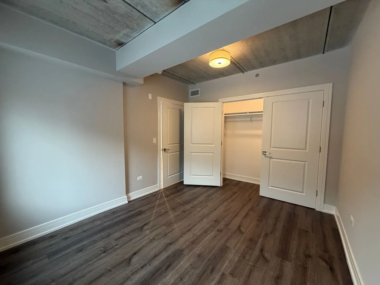 952 W Carmen Ave, ,  60640, USA 60640-unit#952-208-Chicago-IL