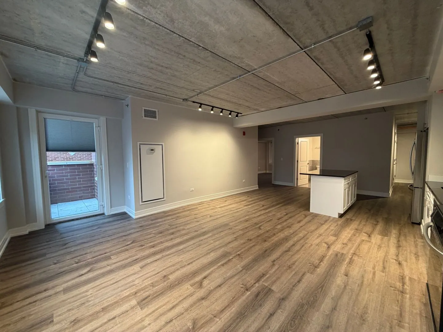 952 W Carmen Ave, ,  60640, USA 60640-unit#952-202-Chicago-IL