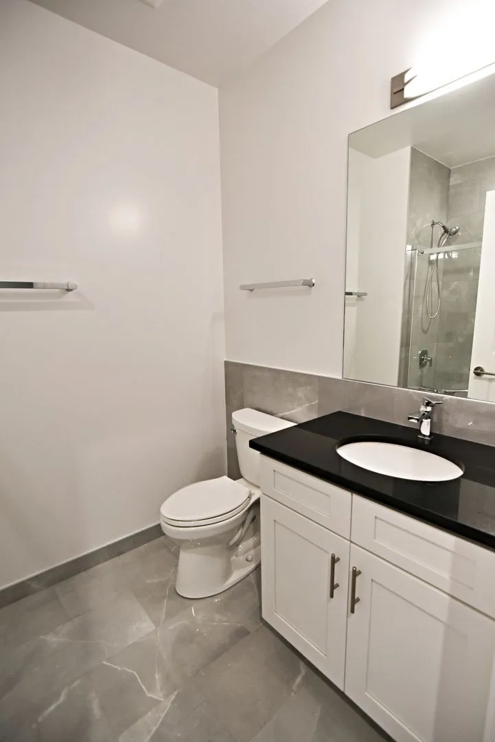 927 W Irving Park Rd, , 60613, USA 60613-unit#927-304-Chicago-IL