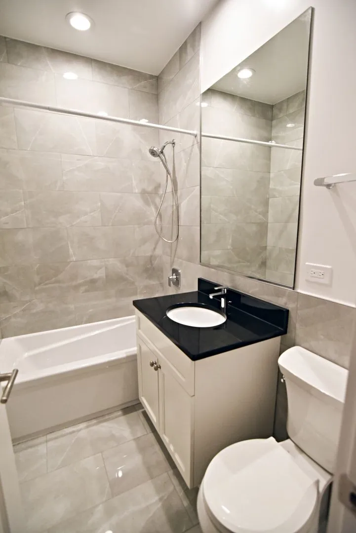 912 W Belmont Ave, , 60657, USA 60657-unit#912-2-Chicago-IL