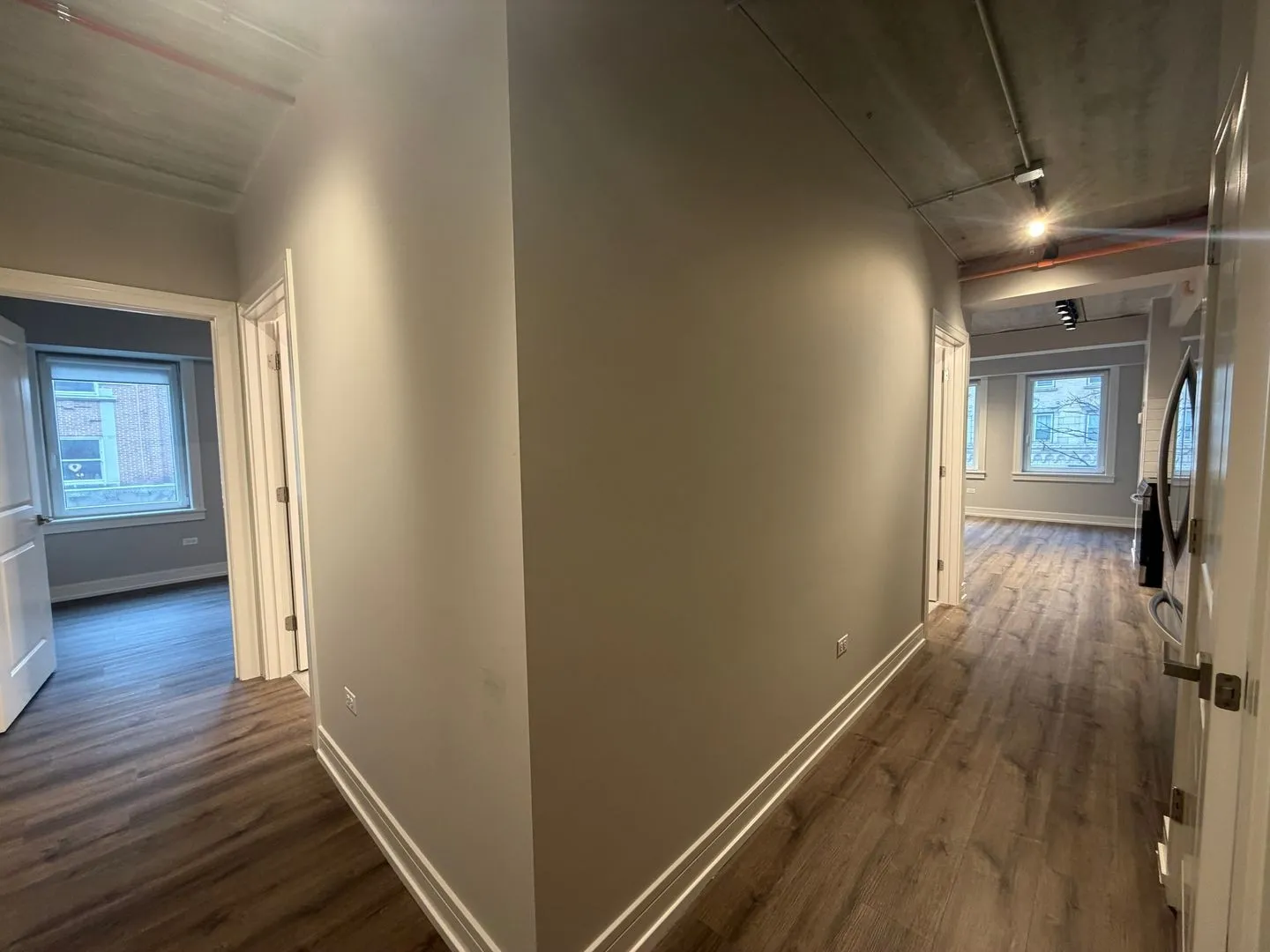 952 W Carmen Ave, ,  60640, USA 60640-unit#952-205-Chicago-IL