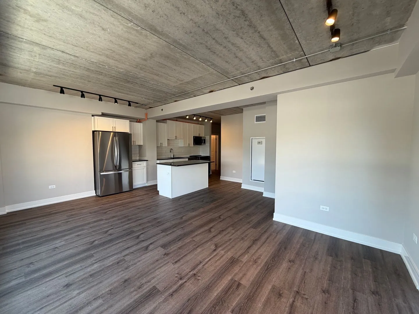 952 W Carmen Ave, ,  60640, USA 60640-unit#607-Chicago-IL