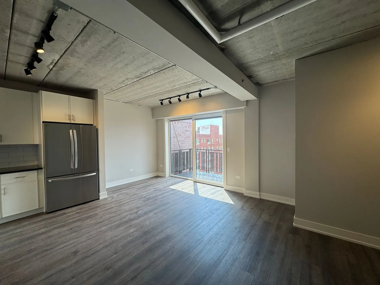 952 W Carmen Ave, ,  60640, USA 60640-unit#952-811-Chicago-IL
