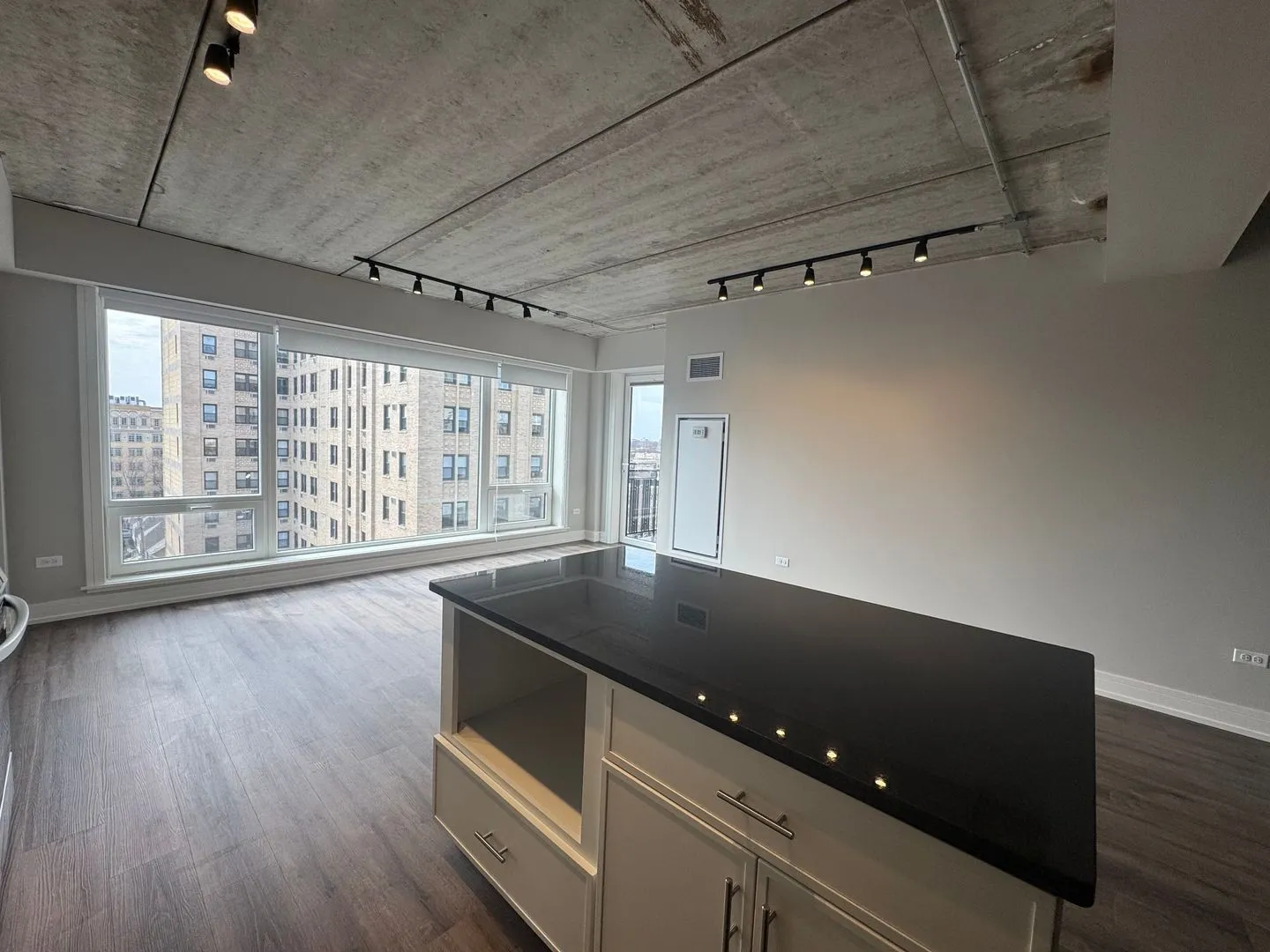 952 W Carmen Ave, , 60640, USA 60640-unit#952-802-Chicago-IL