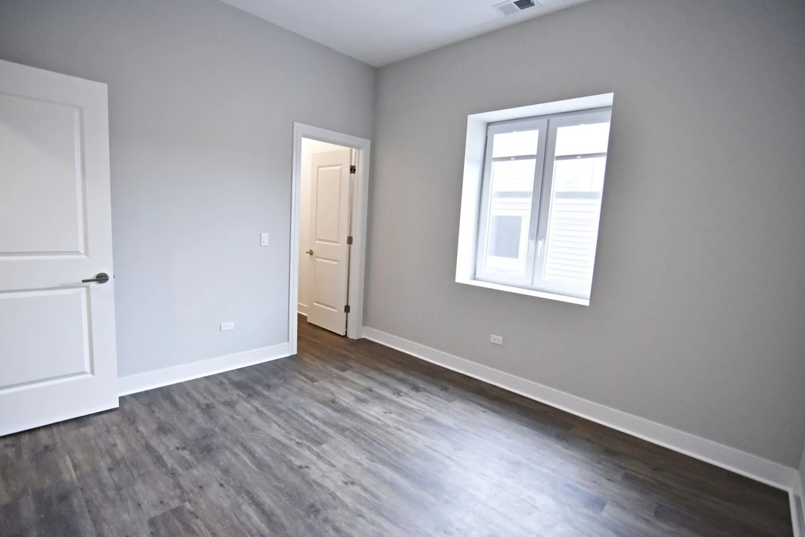 927 W Irving Park Rd, , 60613, USA 60613-unit#927-304-Chicago-IL
