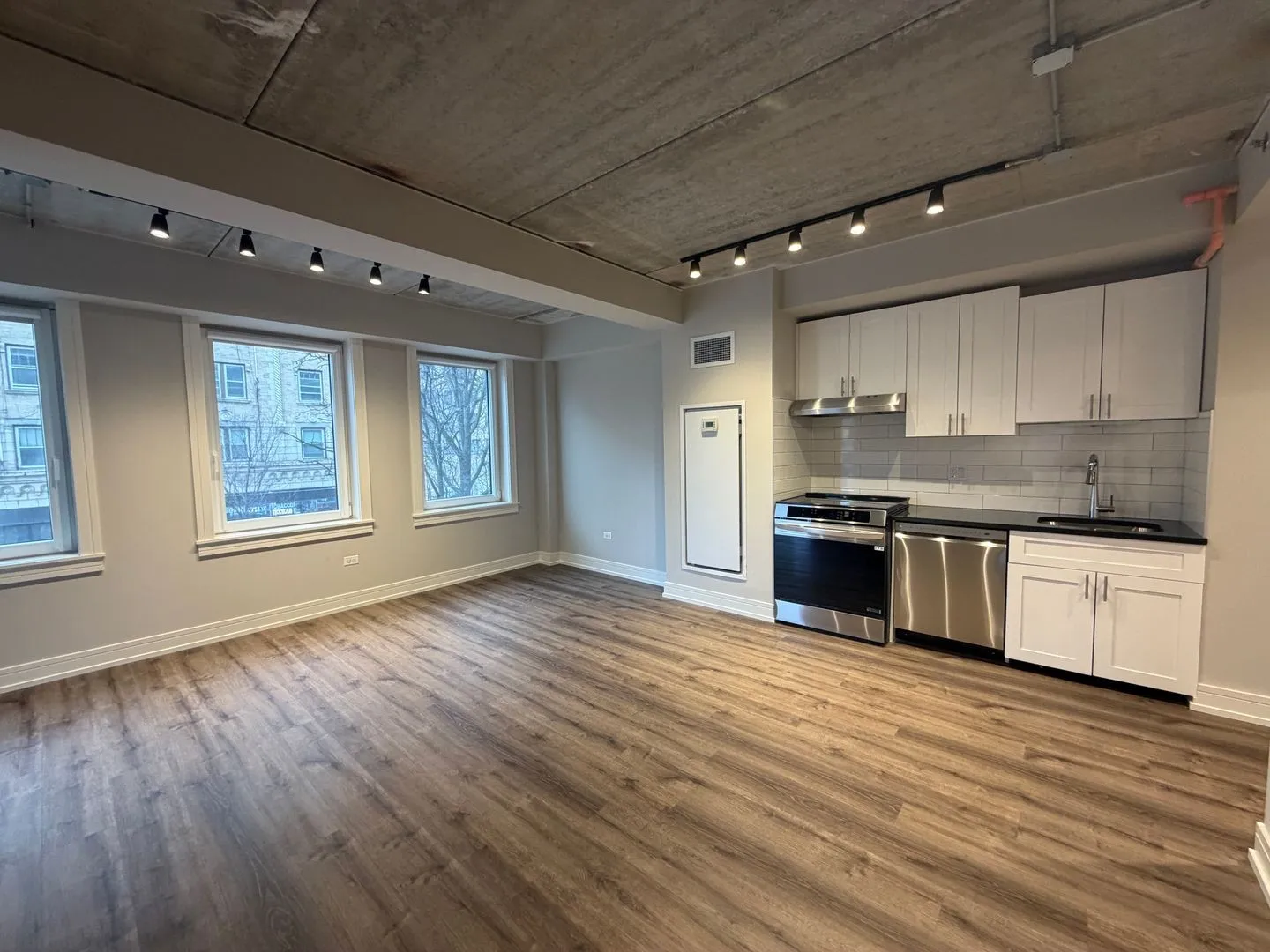 952 W Carmen Ave, , 60640, USA 60640-unit#952-205-Chicago-IL