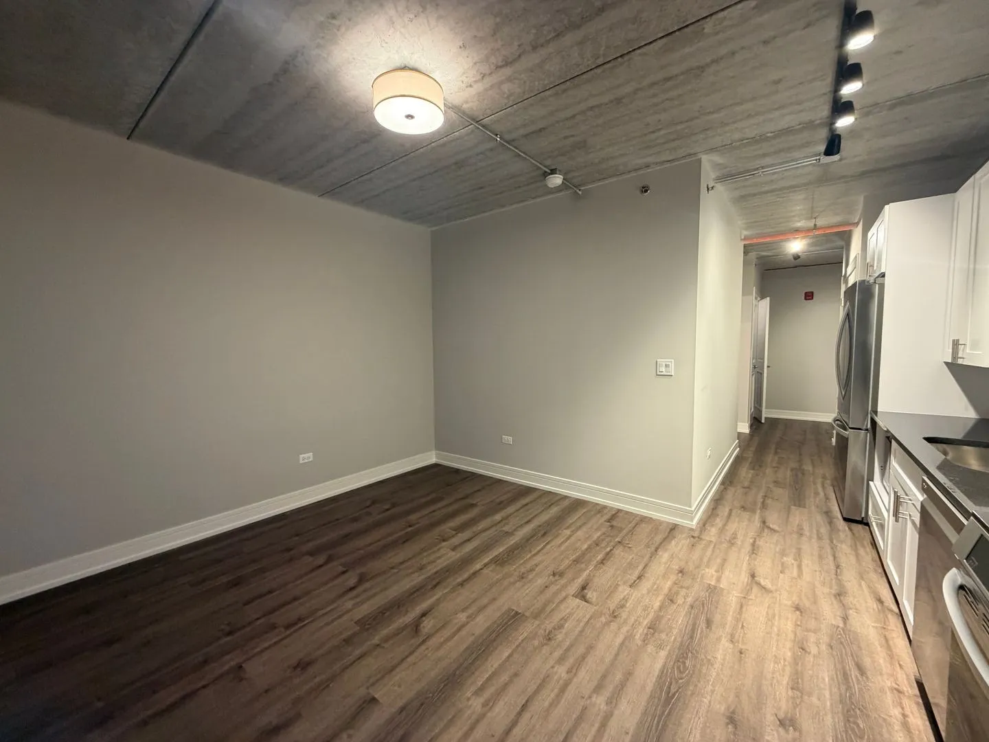 952 W Carmen Ave, ,  60640, USA 60640-unit#952-201-Chicago-IL