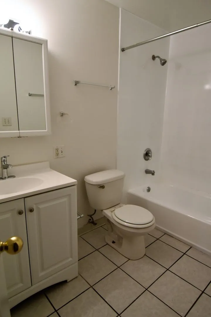3803 N Broadway, ,  60613, USA 60613-unit#3807-2-Chicago-IL