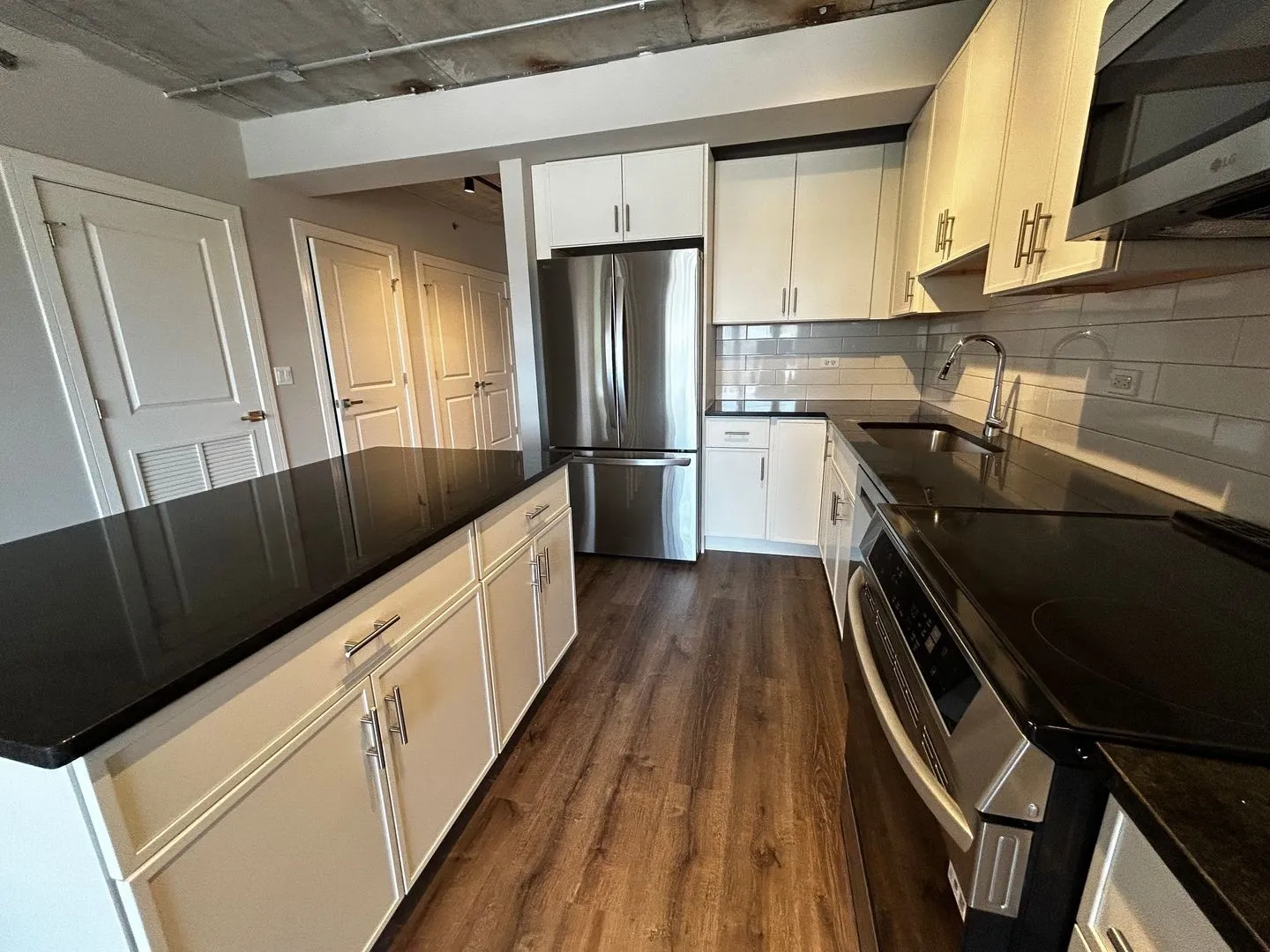 952 W Carmen Ave, ,  60640, USA 60640-unit#709-Chicago-IL