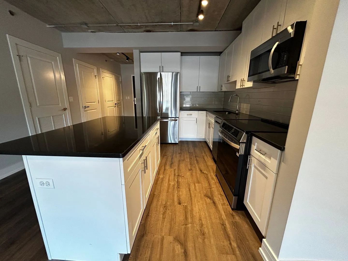 952 W Carmen Ave, , 60640, USA 60640-unit#609-Chicago-IL