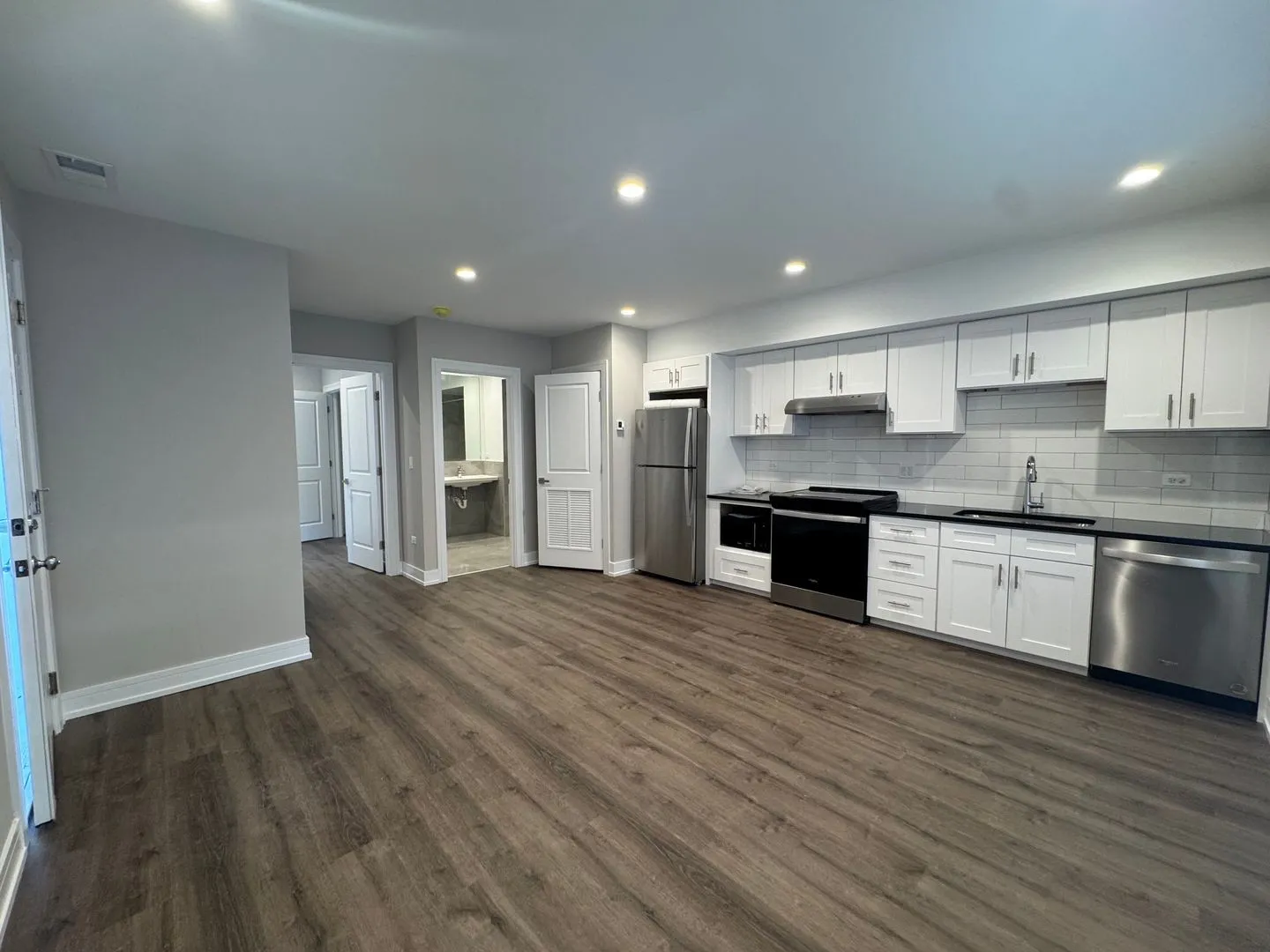 1710 W Lunt Ave, , 60626, USA 60626-unit#1710-104-Chicago-IL