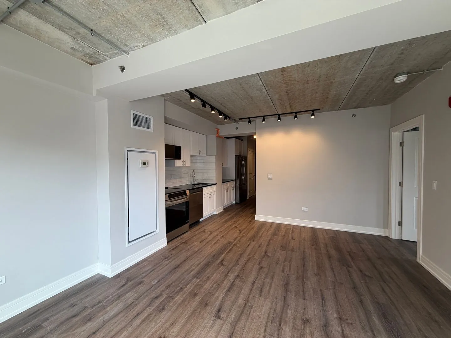 952 W Carmen Ave, , 60640, USA 60640-unit#305-Chicago-IL
