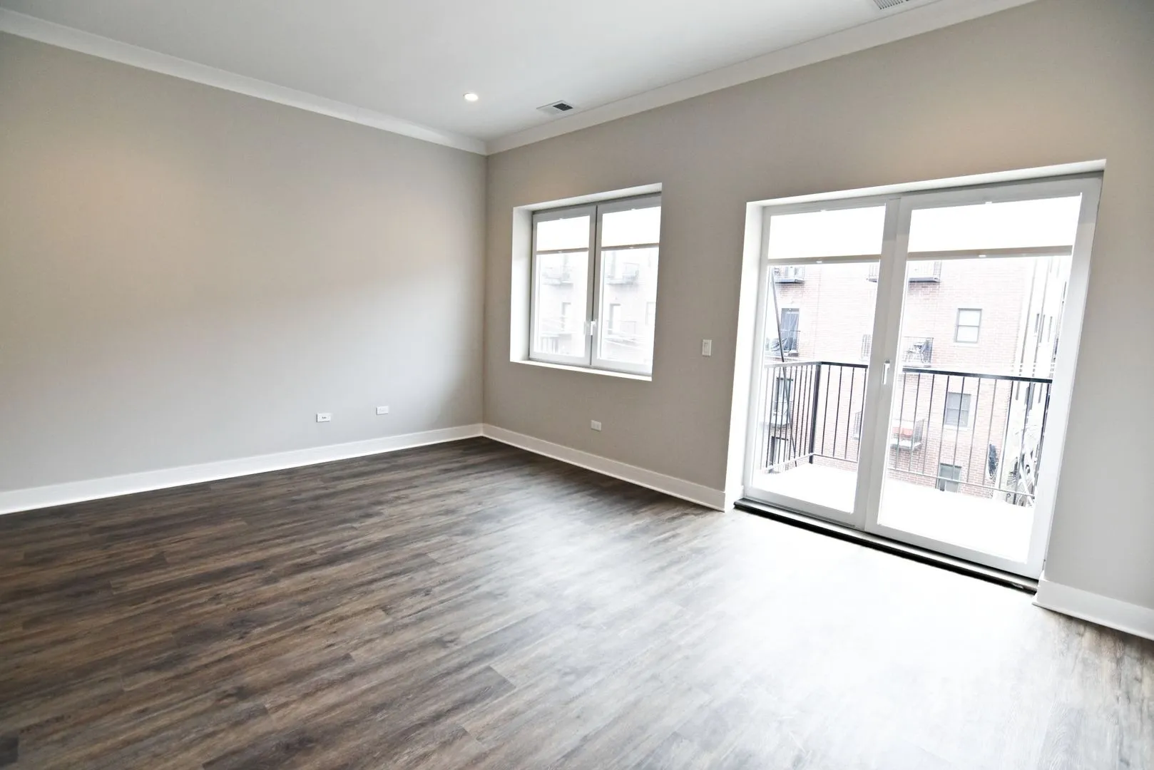 927 W Irving Park Rd, , 60613, USA 60613-unit#927-304-Chicago-IL