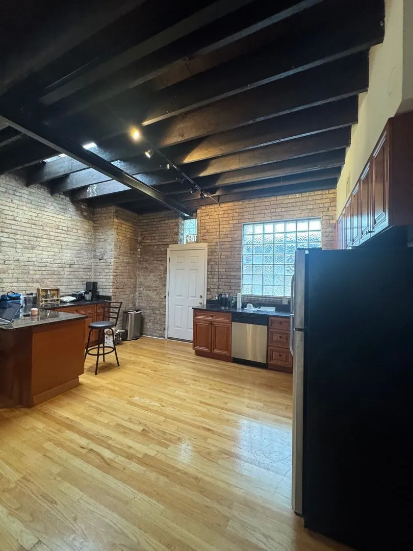 916 W Belmont Ave, ,  60657, USA 60657-unit#916-2S-Chicago-IL