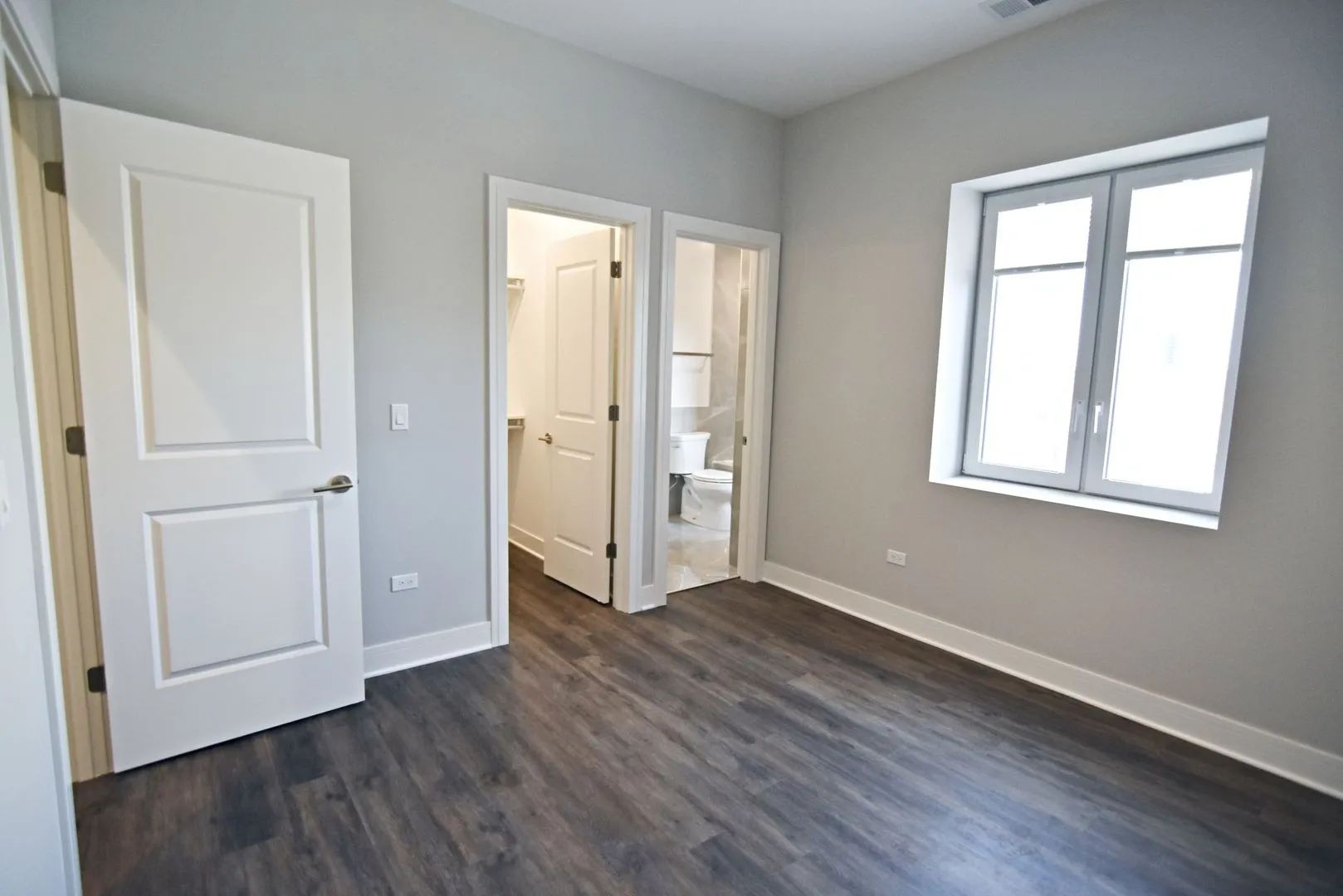 927 W Irving Park Rd, ,  60613, USA 60613-unit#927-301-Chicago-IL