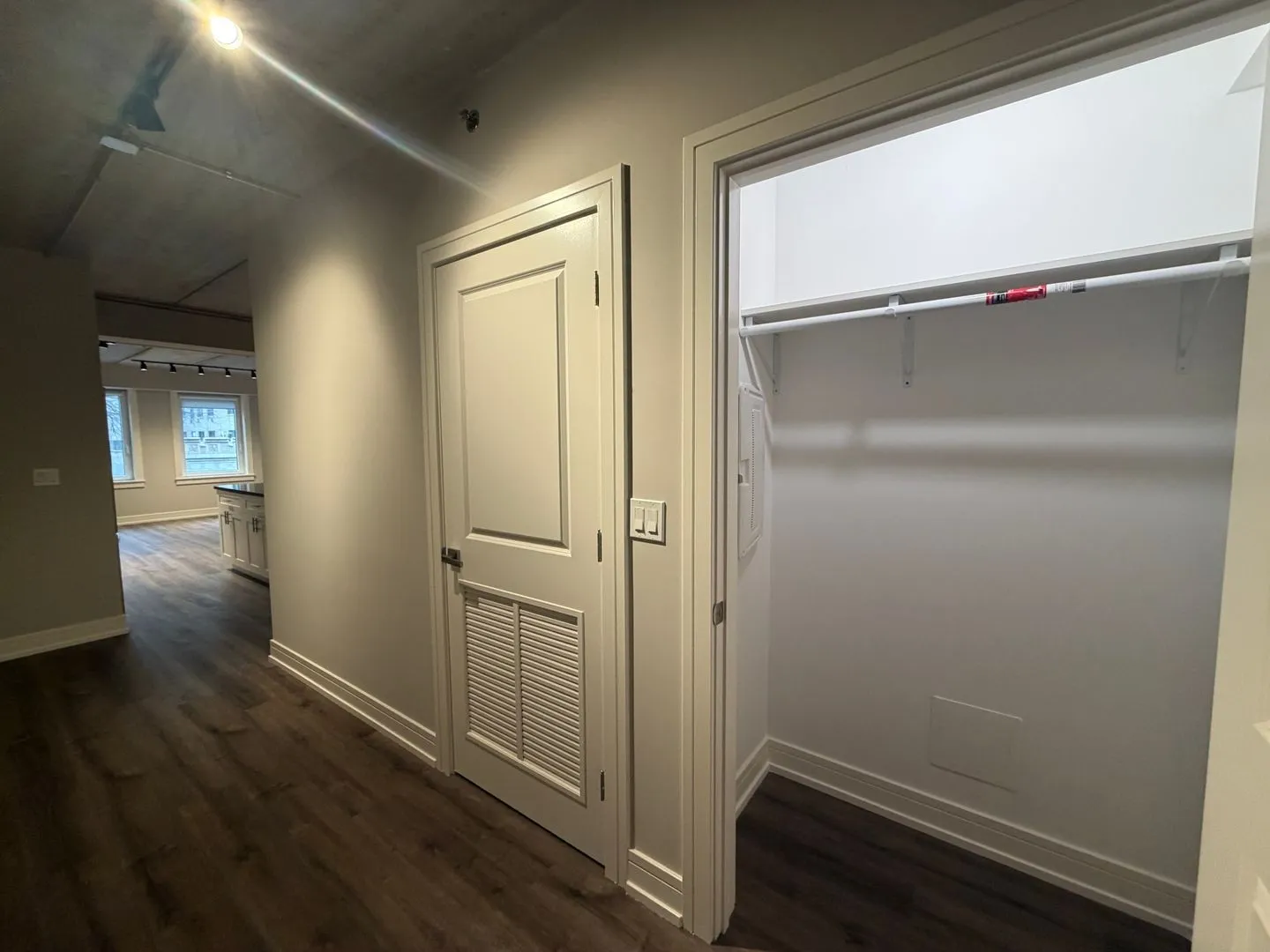 952 W Carmen Ave, ,  60640, USA 60640-unit#952-202-Chicago-IL