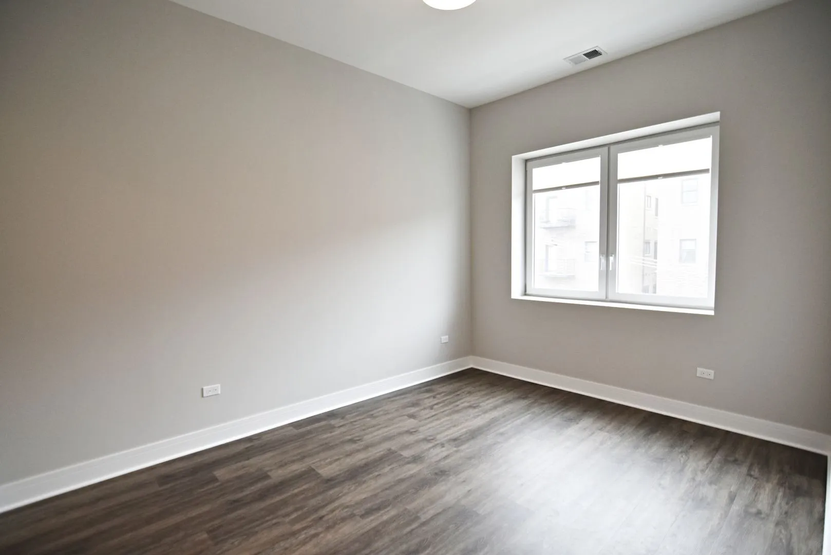 927 W Irving Park Rd, , 60613, USA 60613-unit#927-303-Chicago-IL