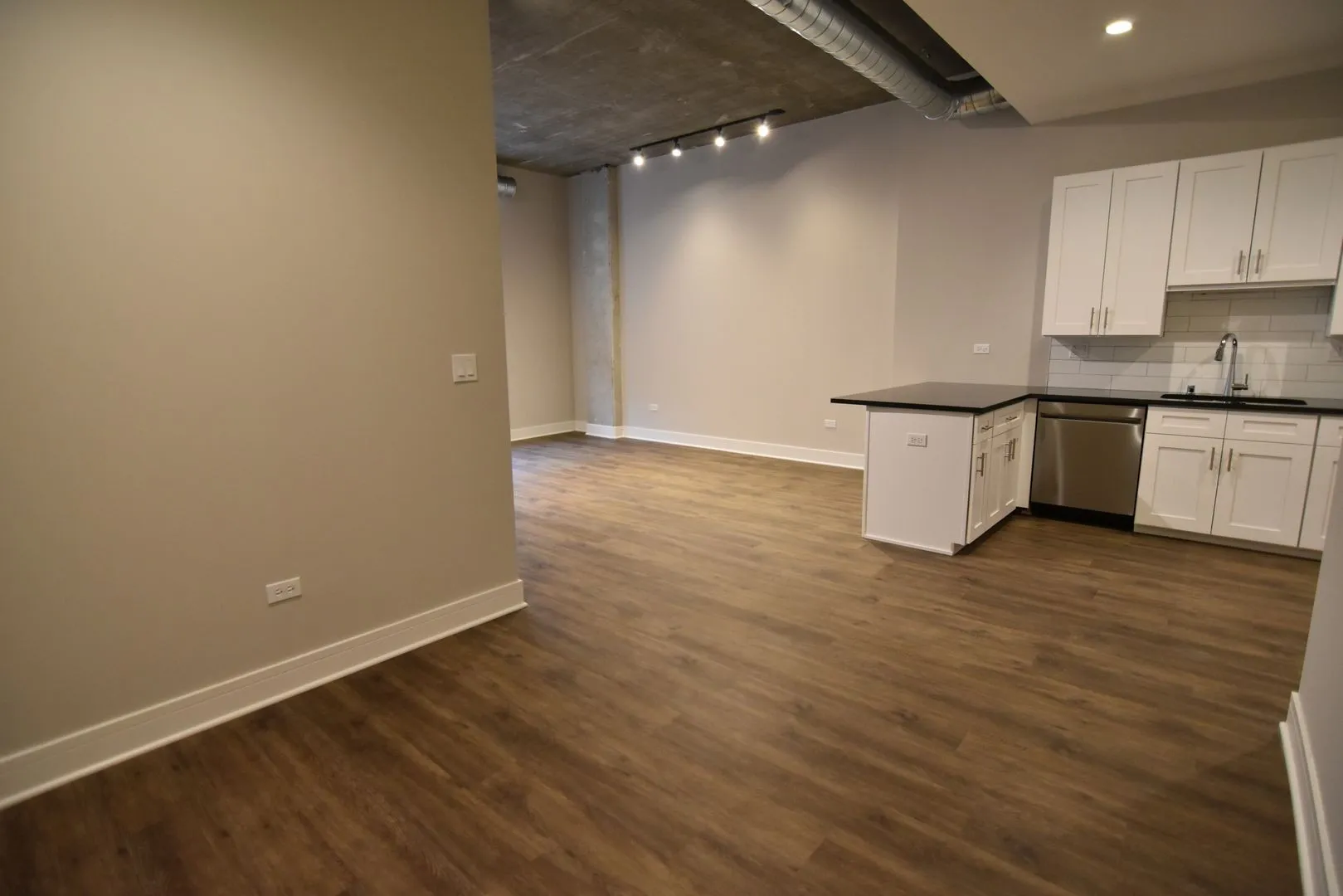 N Broadway, , , USA IL-unit#3833-520-Chicago-IL