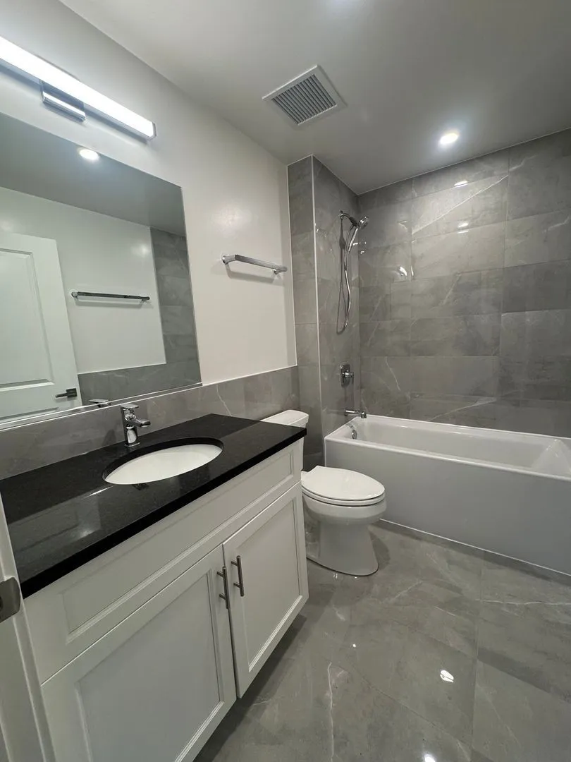 952 W Carmen Ave, ,  60640, USA 60640-unit#952-811-Chicago-IL