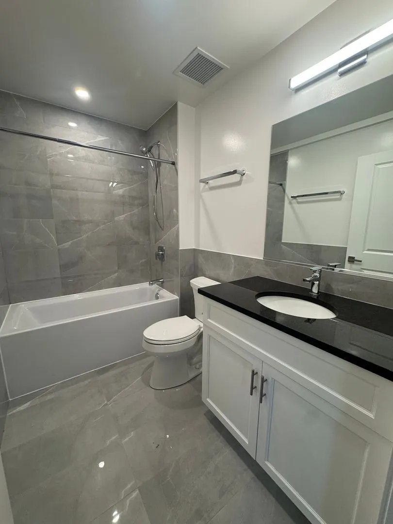 952 W Carmen Ave, , 60640, USA 60640-unit#952-802-Chicago-IL
