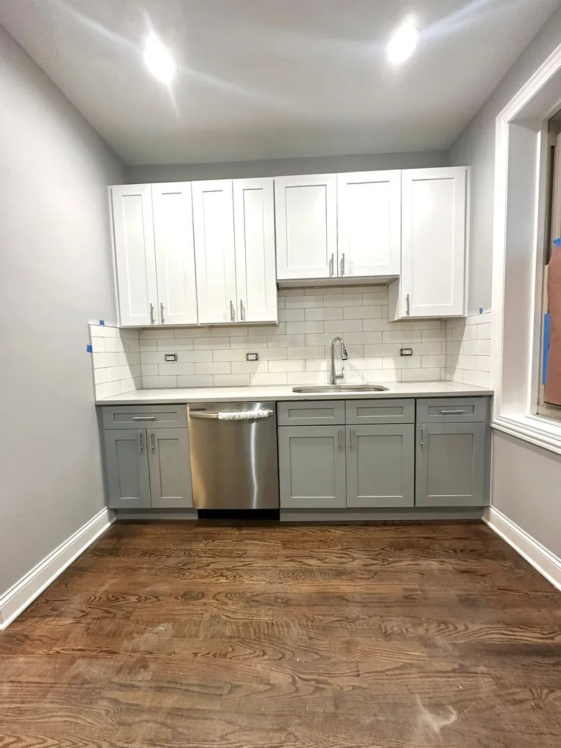 1216 W Rosemont Ave, ,  60660, USA 60660-unit#2ND FLOOR-Chicago-IL