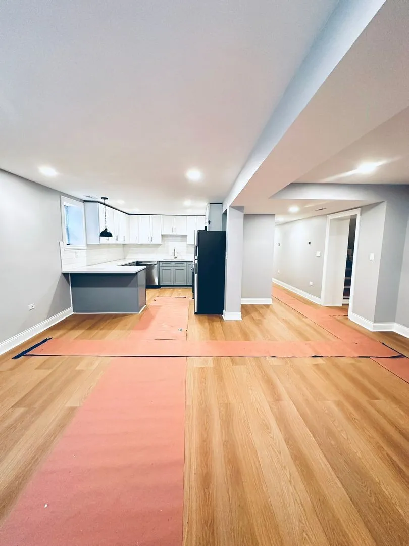 901 W Agatite Ave #901, , 60640, USA 60640-unit#GARDEN-Chicago-IL