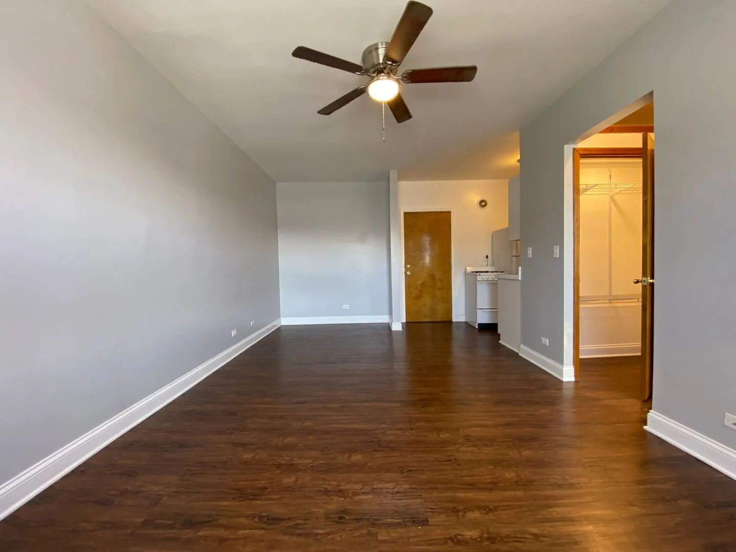 4031 N Kenmore Ave, ,  60613, USA 60613-unit#.409-Chicago-IL