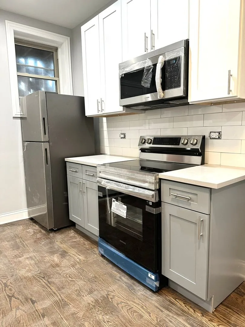 1216 W Rosemont Ave, ,  60660, USA 60660-unit#2ND FLOOR-Chicago-IL