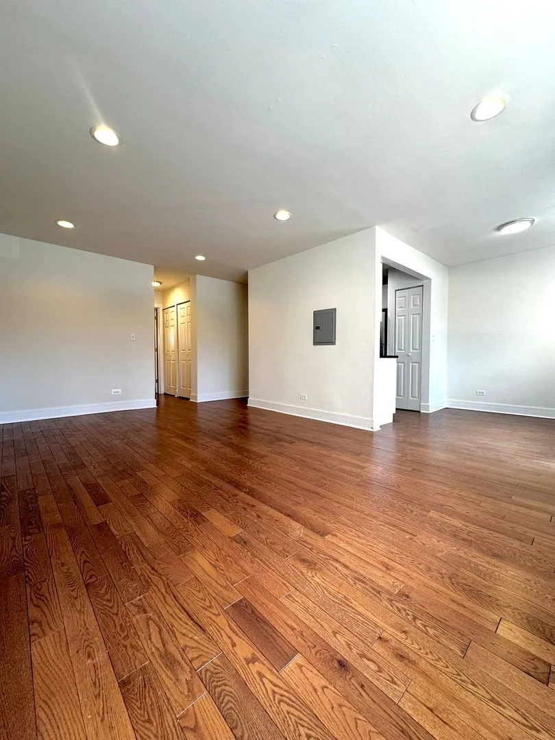 6954 N Sheridan Rd, ,  60626, USA 60626-unit#319-Chicago-IL