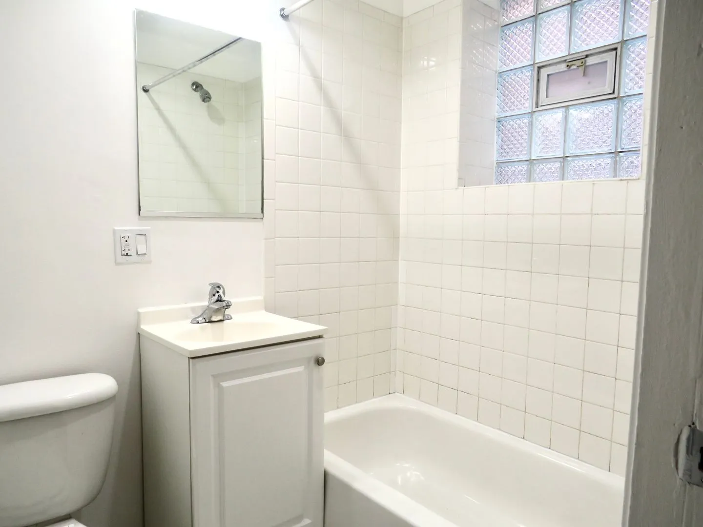 4241 N Kenmore Ave, ,  60613, USA 60613-unit#.G5-Chicago-IL