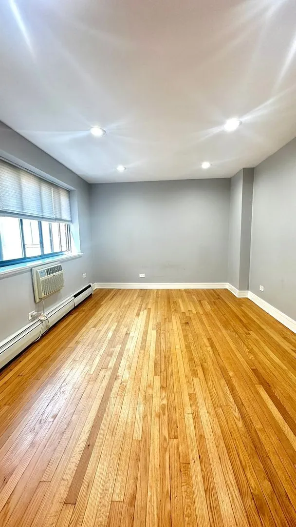 6954 N Sheridan Rd, ,  60626, USA 60626-unit#410-Chicago-IL