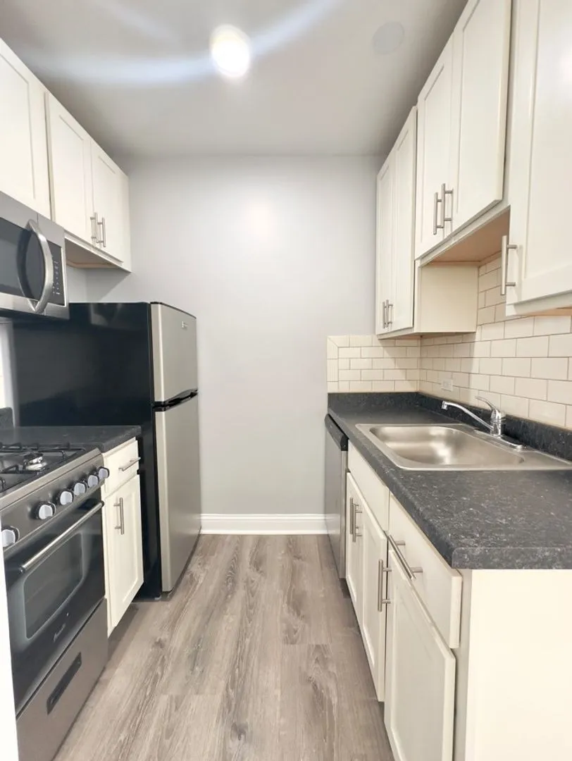 4241 N Kenmore Ave, ,  60613, USA 60613-unit#.G6-Chicago-IL