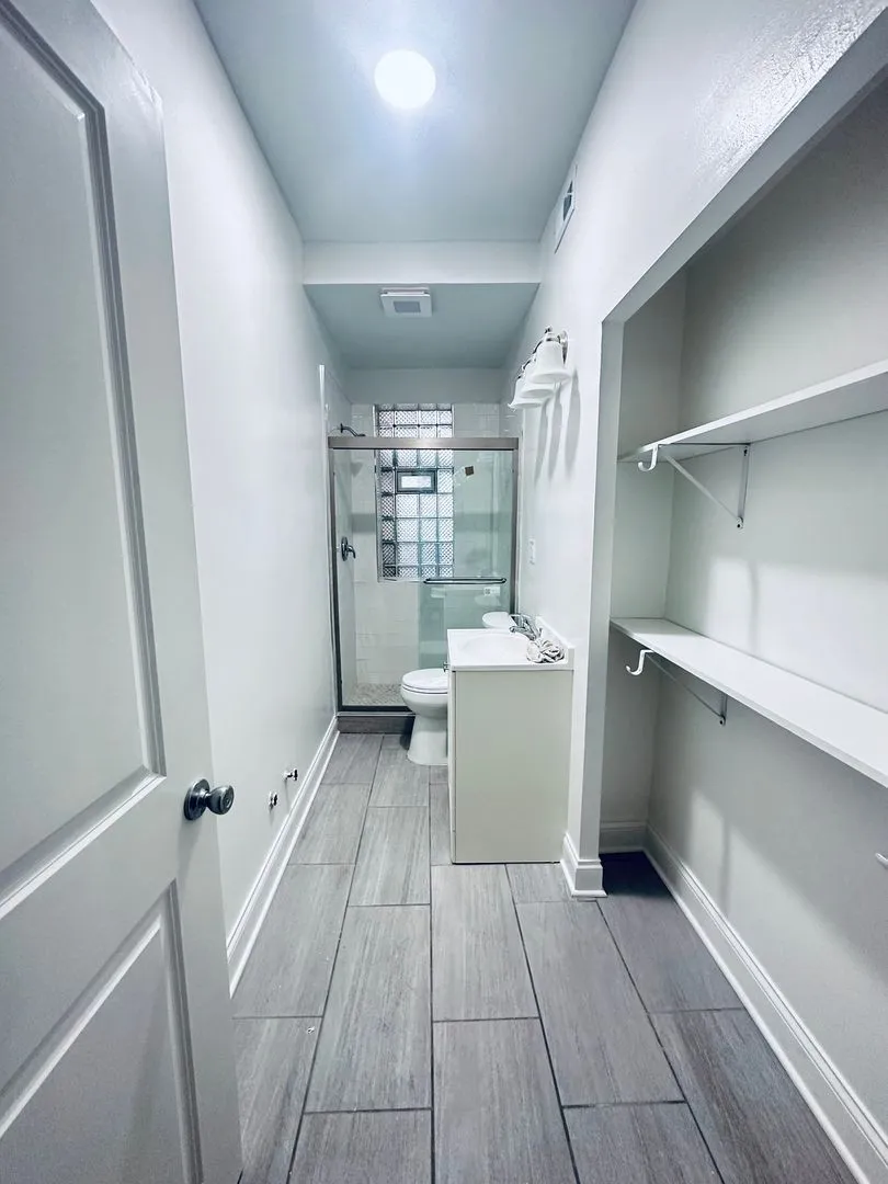4452 N Sheridan Rd, ,  60640, USA 60640-unit#1ST FLOOR-Chicago-IL