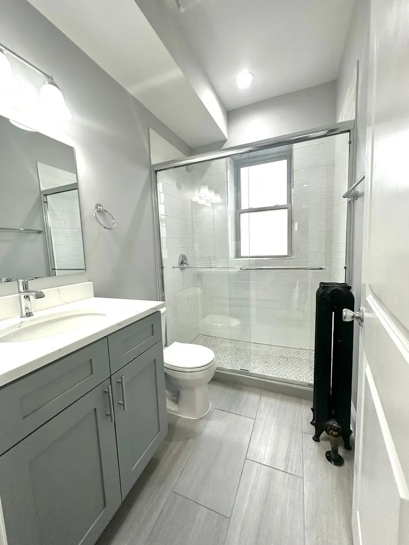 1216 W Rosemont Ave, ,  60660, USA 60660-unit#1ST FLOOR-Chicago-IL