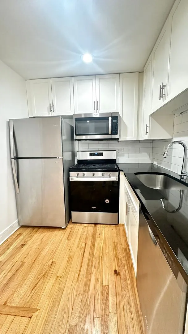 6954 N Sheridan Rd, ,  60626, USA 60626-unit#410-Chicago-IL