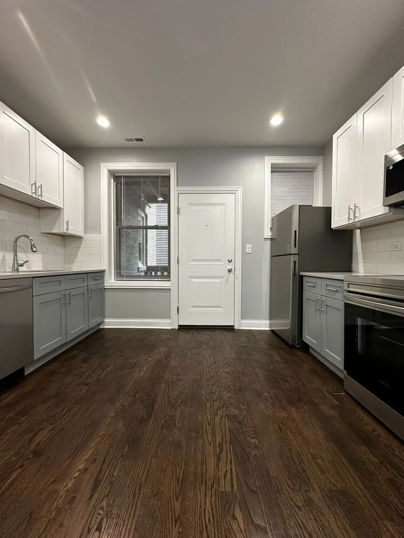 1216 W Rosemont Ave, ,  60660, USA 60660-unit#1ST FLOOR-Chicago-IL