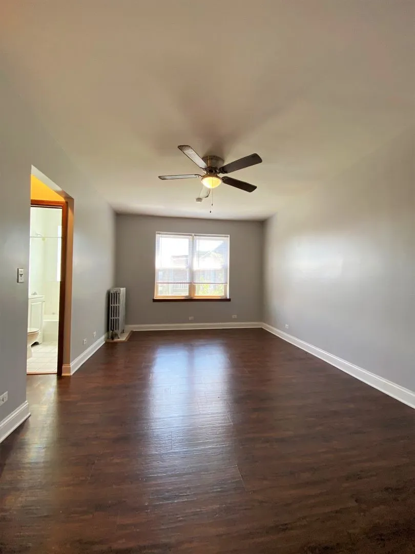 4031 N Kenmore Ave, ,  60613, USA 60613-unit#.409-Chicago-IL