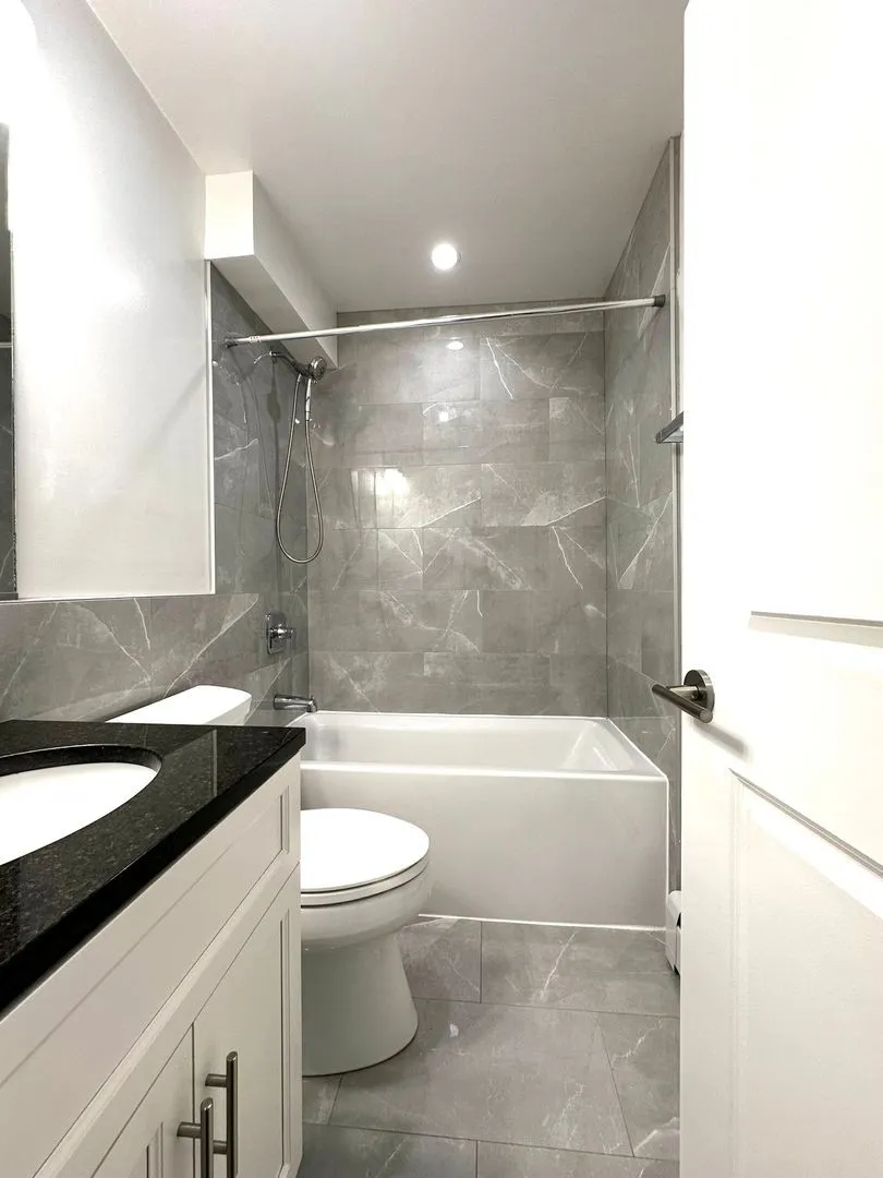 6954 N Sheridan Rd, ,  60626, USA 60626-unit#319-Chicago-IL