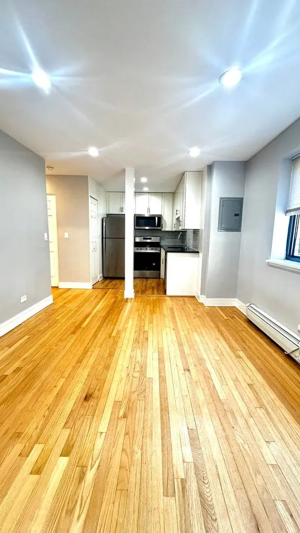 6954 N Sheridan Rd, , 60626, USA 60626-unit#410-Chicago-IL